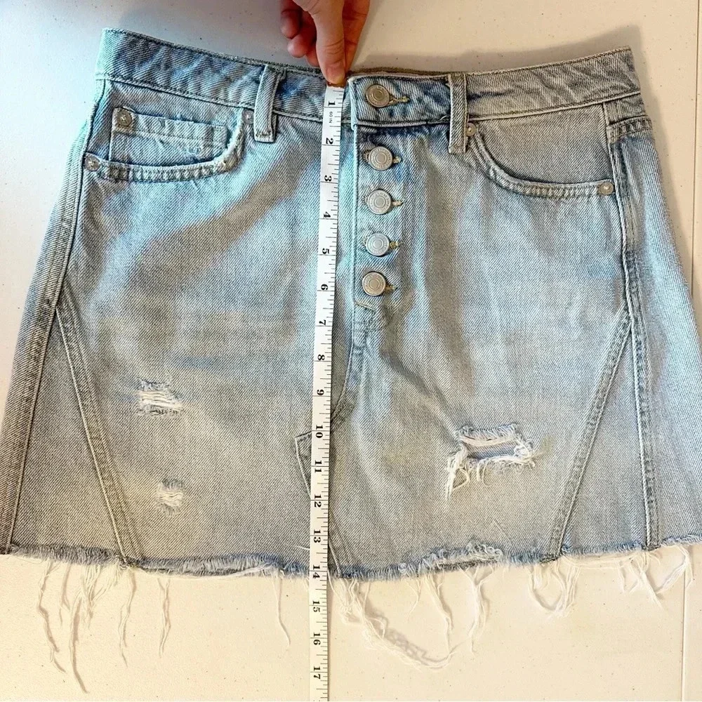 We The Free People Breezy Button Fly Mini Distressed Denim Skirt Size 28 Light